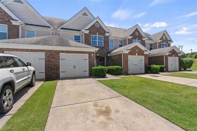 121 Village Drive, Loganville, GA 30052