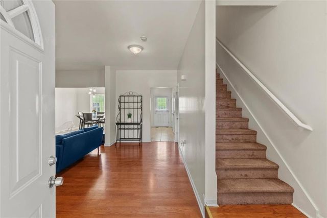 121 Village Drive, Loganville, GA 30052