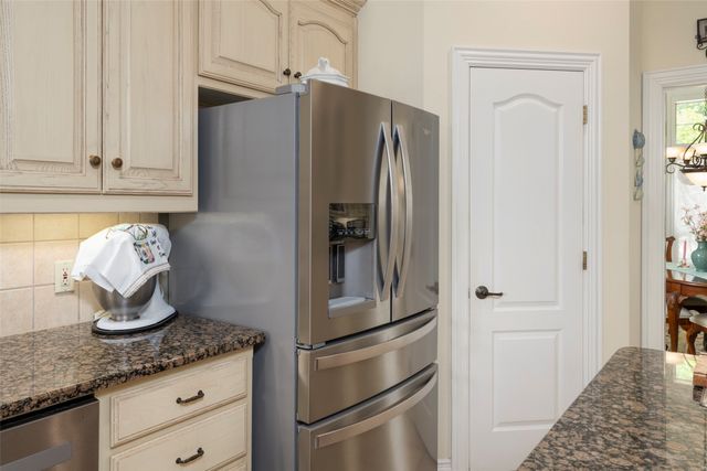 2006 Channing Park Drive, Arlington, TX 76013