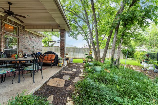 2006 Channing Park Drive, Arlington, TX 76013