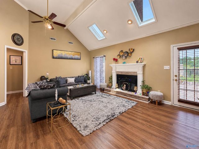 2613 Little John Street SW, Decatur, AL 35603