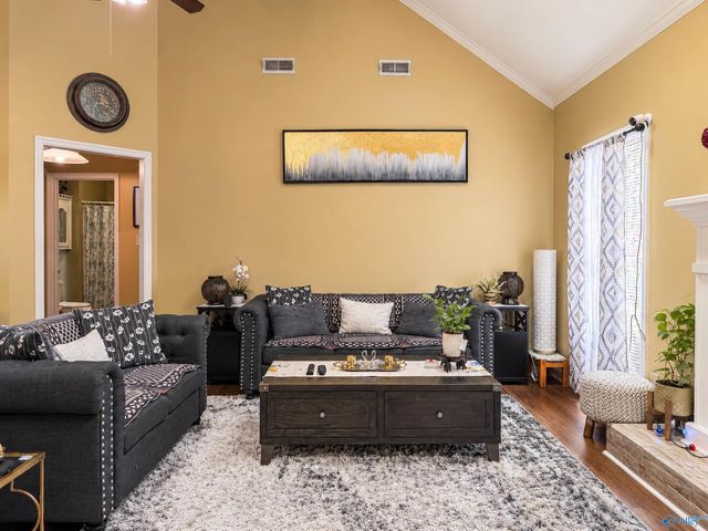 2613 Little John Street SW, Decatur, AL 35603