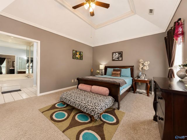 2613 Little John Street SW, Decatur, AL 35603
