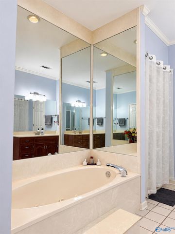 2613 Little John Street SW, Decatur, AL 35603