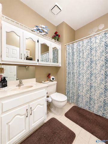2613 Little John Street SW, Decatur, AL 35603