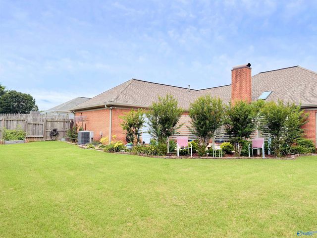 2613 Little John Street SW, Decatur, AL 35603