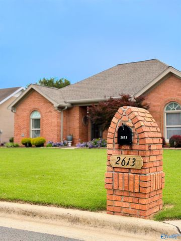 2613 Little John Street SW, Decatur, AL 35603