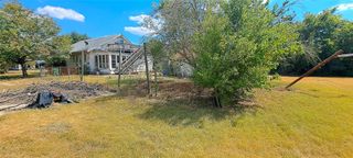 507 Sloan ST, Taylor, TX 76574