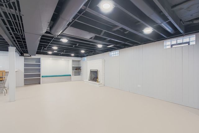 3600 W 115th Street, Chicago, IL 60655