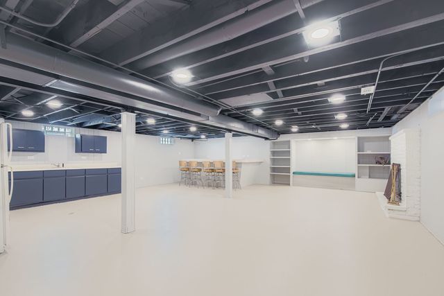 3600 W 115th Street, Chicago, IL 60655