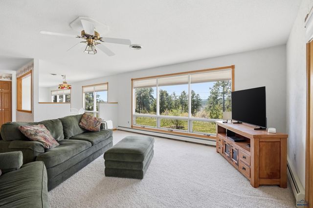 955 KINGSWOOD DR, Rapid City, SD 57702