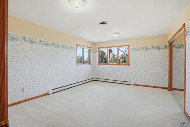 955 KINGSWOOD DR, Rapid City, SD 57702