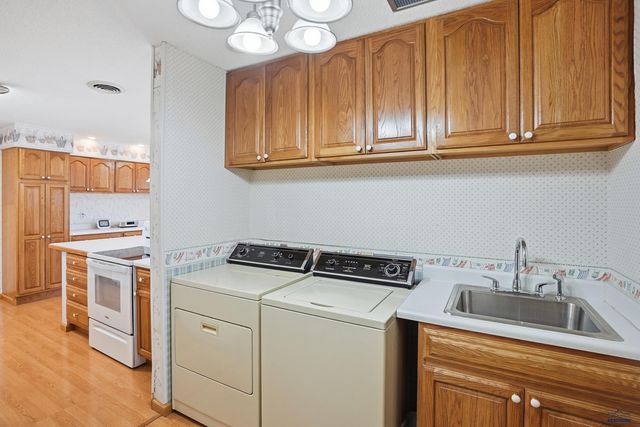 955 KINGSWOOD DR, Rapid City, SD 57702