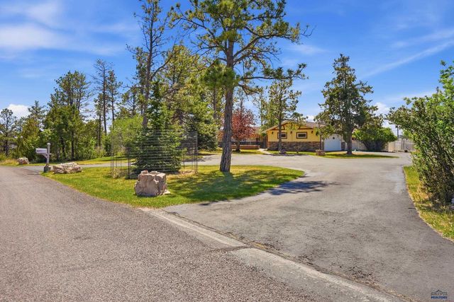 955 KINGSWOOD DR, Rapid City, SD 57702