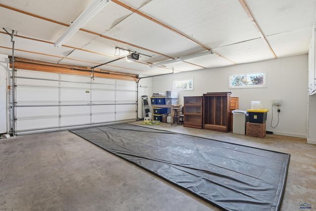 955 KINGSWOOD DR, Rapid City, SD 57702