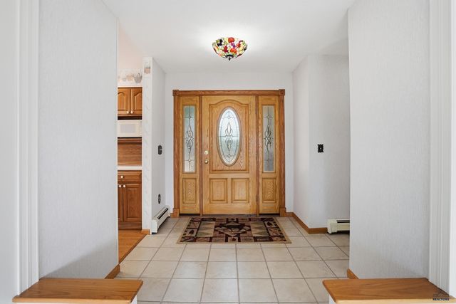 955 KINGSWOOD DR, Rapid City, SD 57702