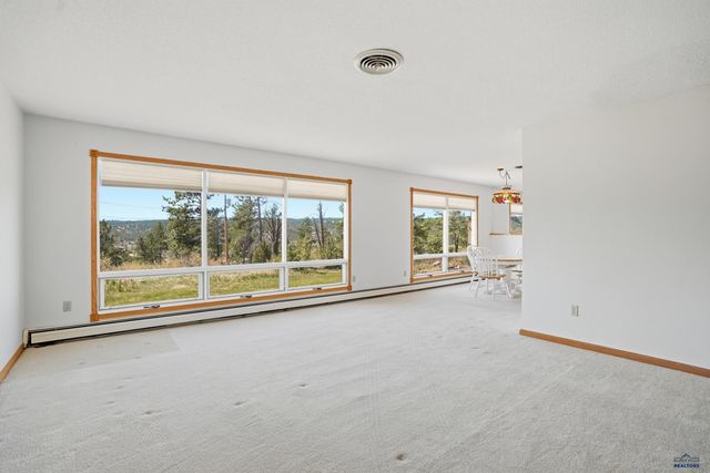 955 KINGSWOOD DR, Rapid City, SD 57702