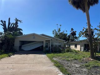 1810 NEW HAMPSHIRE AVENUE NE, St Petersburg, FL 33703