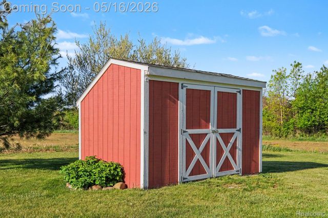 6520 Cook Road, Mundy Township, MI 48473