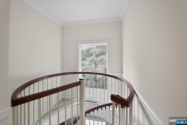 11 Pine Tree Drive, Saddle River, NJ 07458