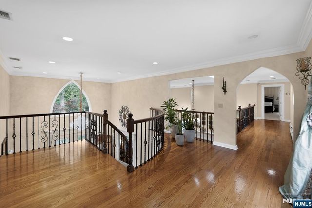 11 Pine Tree Drive, Saddle River, NJ 07458