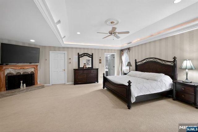 11 Pine Tree Drive, Saddle River, NJ 07458