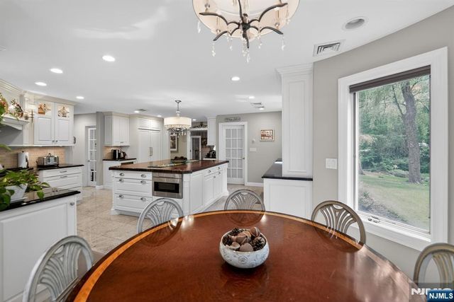 11 Pine Tree Drive, Saddle River, NJ 07458