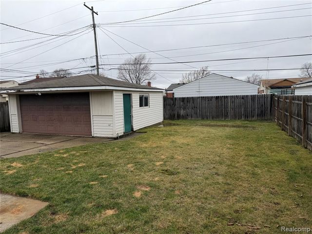 17949 S Wind Drive, Fraser, MI 48026