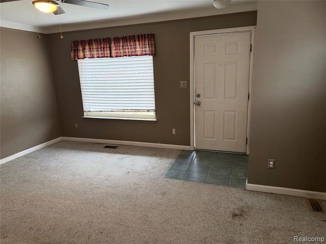 17949 S Wind Drive, Fraser, MI 48026