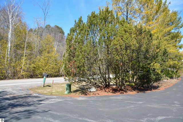 14088 Bluff Road, Traverse City, MI 49686