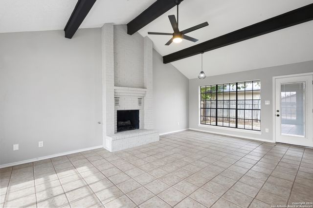 357 Paisano St, New Braunfels, TX 78130