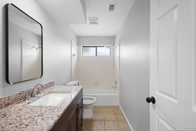 357 Paisano St, New Braunfels, TX 78130