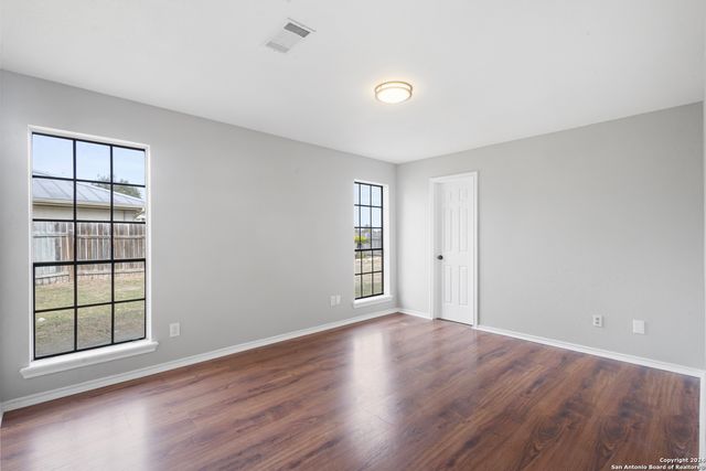 357 Paisano St, New Braunfels, TX 78130