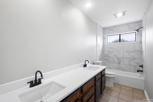 357 Paisano St, New Braunfels, TX 78130