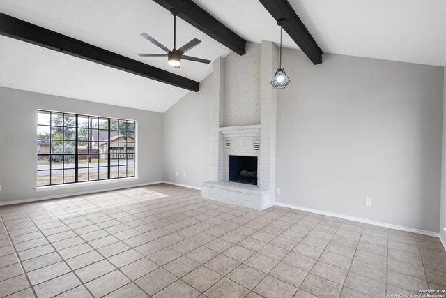 357 Paisano St, New Braunfels, TX 78130