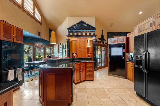 3718 WESTWOOD LANE, Manitowoc, WI 54220