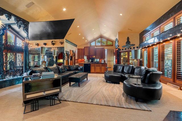 3718 WESTWOOD LANE, Manitowoc, WI 54220