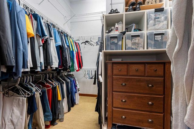 3718 WESTWOOD LANE, Manitowoc, WI 54220