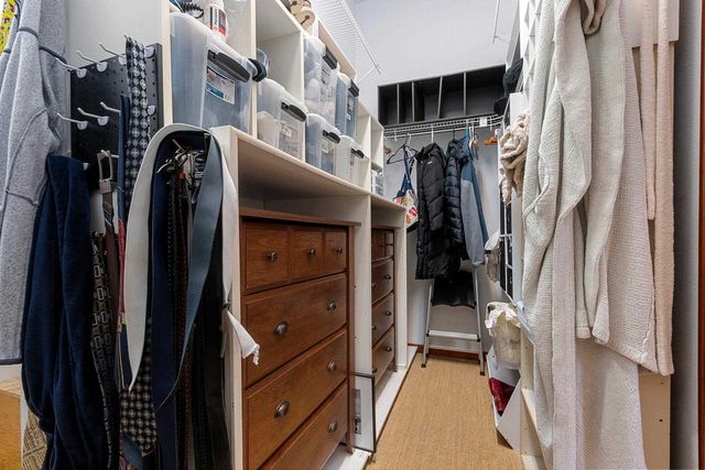 3718 WESTWOOD LANE, Manitowoc, WI 54220