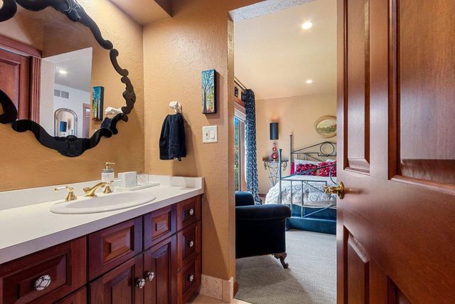 3718 WESTWOOD LANE, Manitowoc, WI 54220