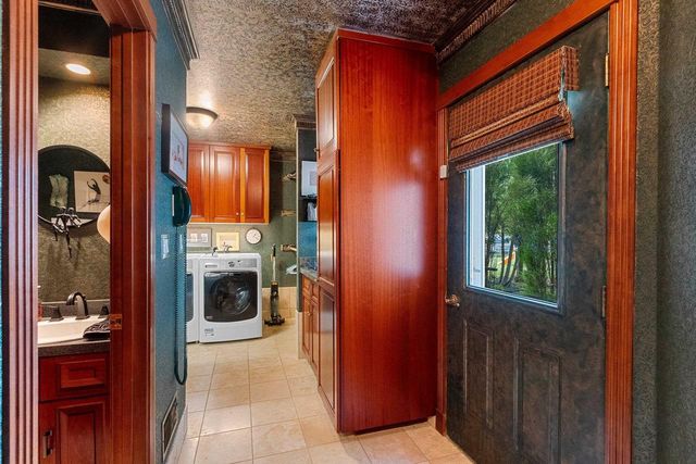 3718 WESTWOOD LANE, Manitowoc, WI 54220