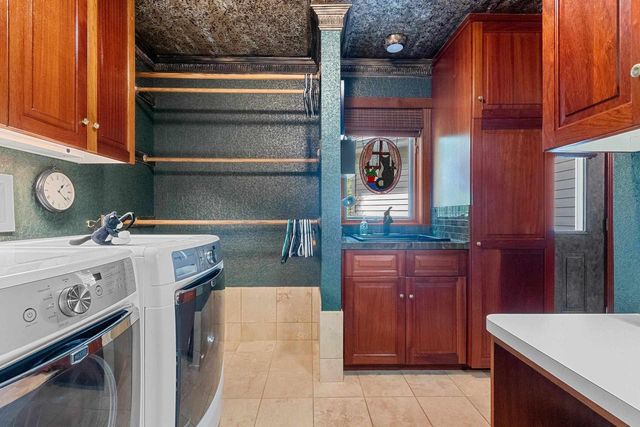 3718 WESTWOOD LANE, Manitowoc, WI 54220