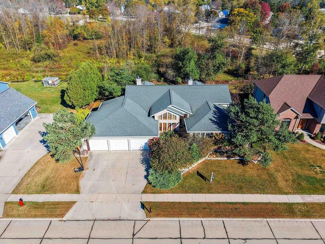 3718 WESTWOOD LANE, Manitowoc, WI 54220