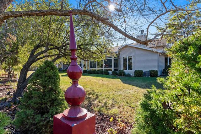 3718 WESTWOOD LANE, Manitowoc, WI 54220