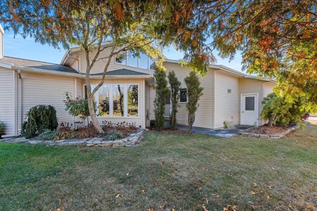 3718 WESTWOOD LANE, Manitowoc, WI 54220