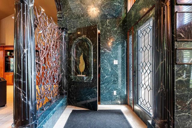 3718 WESTWOOD LANE, Manitowoc, WI 54220