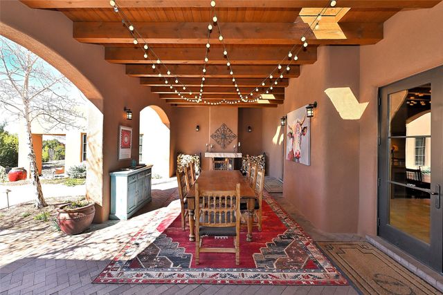 35 Vista Hermosa, Santa Fe, NM 87506