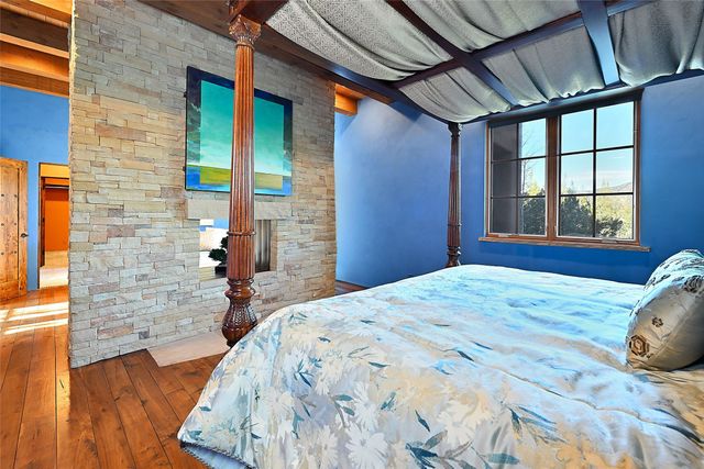 35 Vista Hermosa, Santa Fe, NM 87506