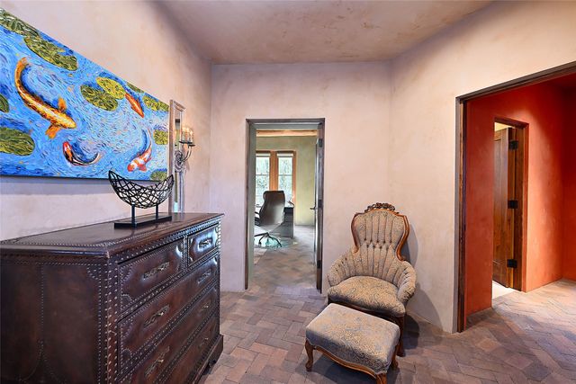 35 Vista Hermosa, Santa Fe, NM 87506