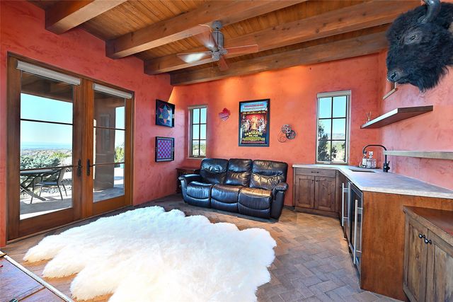 35 Vista Hermosa, Santa Fe, NM 87506